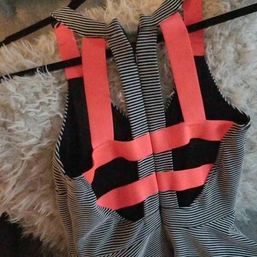 Dress - Picture 3 of 4